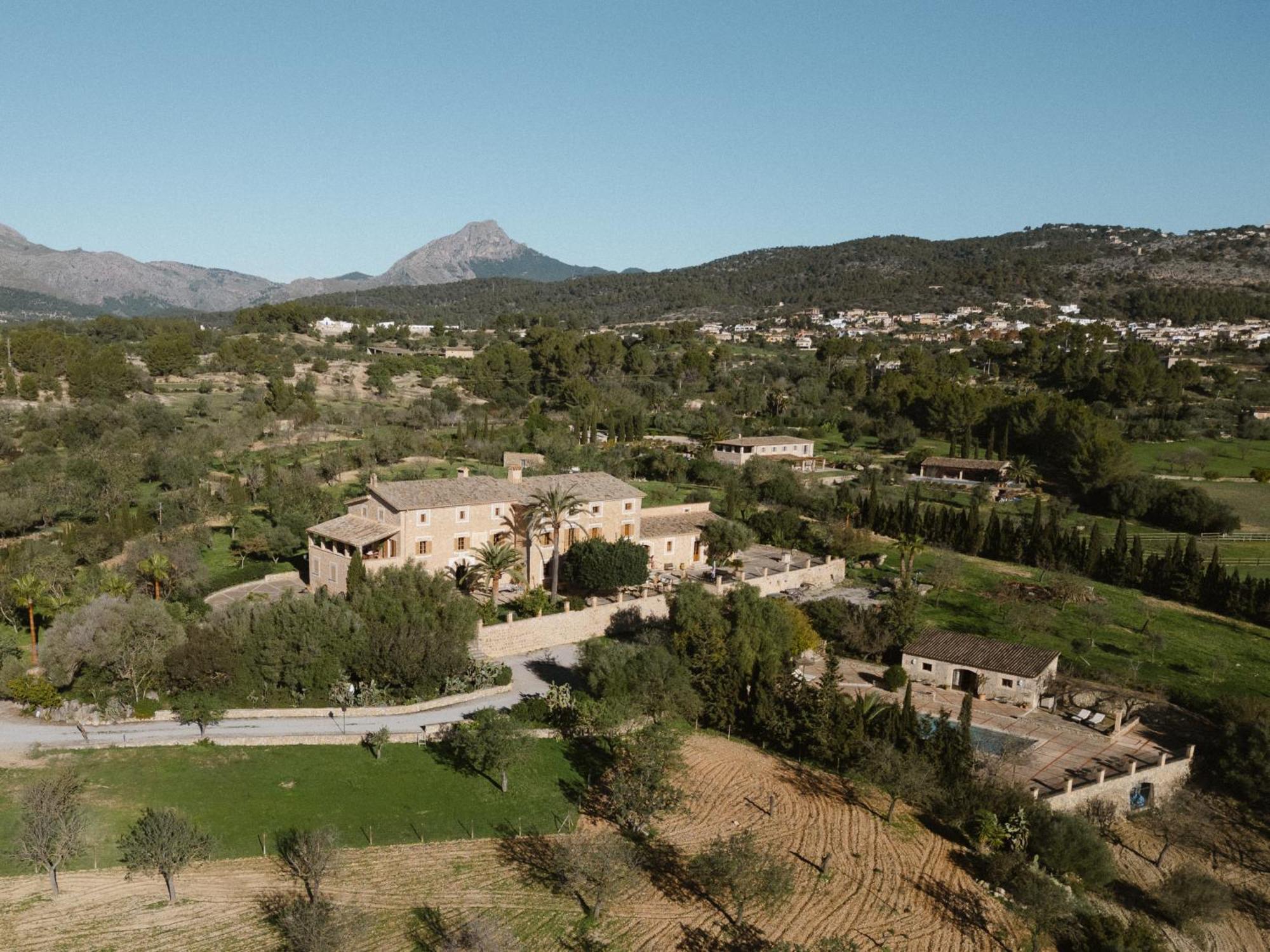 Estades 4*